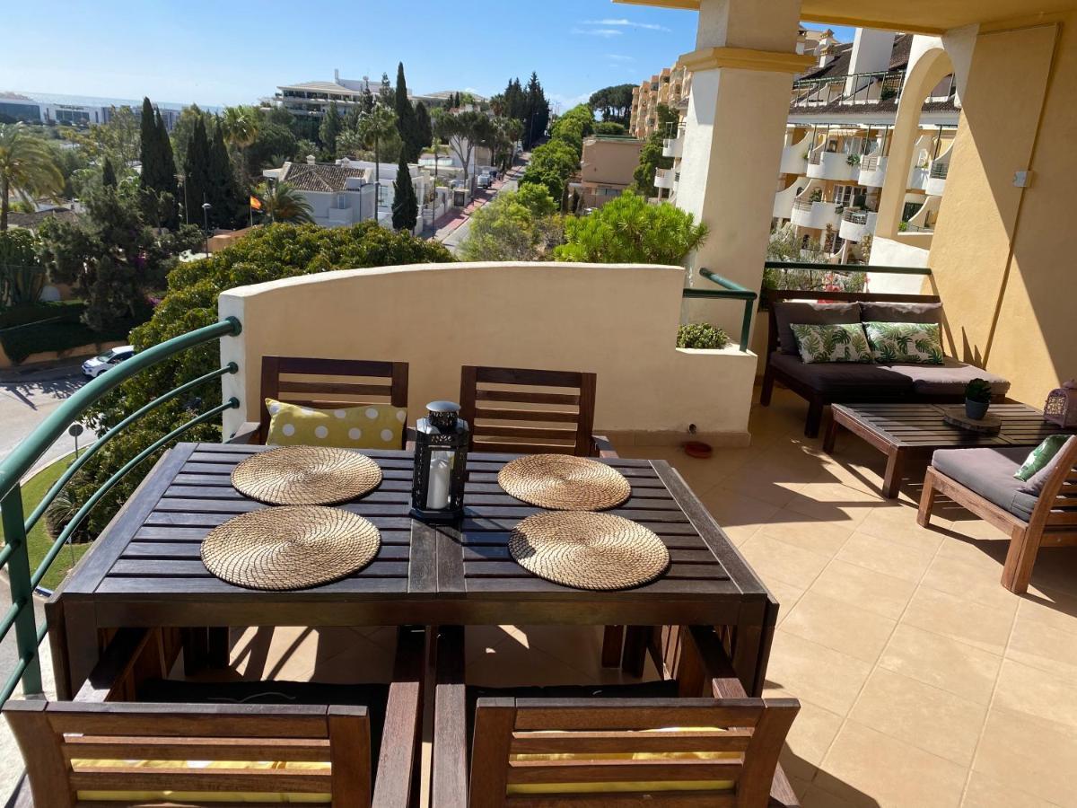 Senorio De Aloha Apartment Marbella Exterior photo
